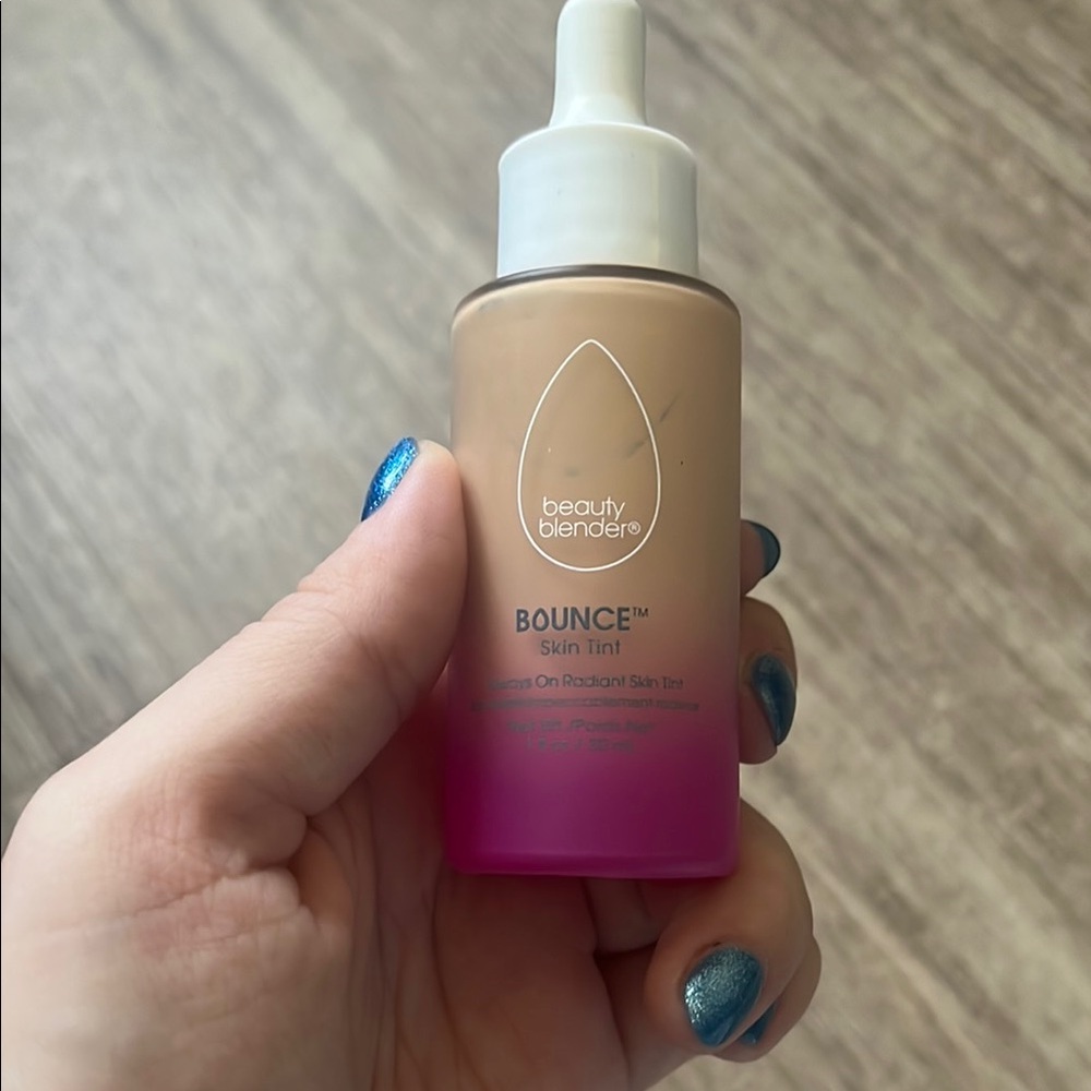 Beautyblender Tan Foundation Seamless Blend Radiance